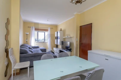 Apartamento T2 para Venda em Agualva e Mira-Sintra