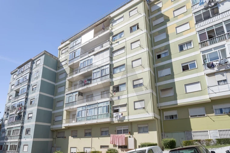 Apartamento T2 para Venda em Agualva e Mira-Sintra Foto 27