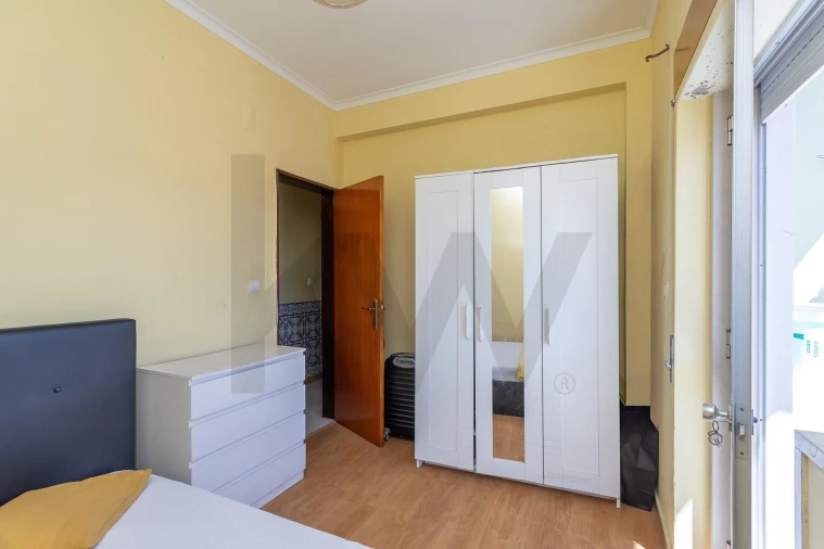 Apartamento T2 para Venda em Agualva e Mira-Sintra Foto 13