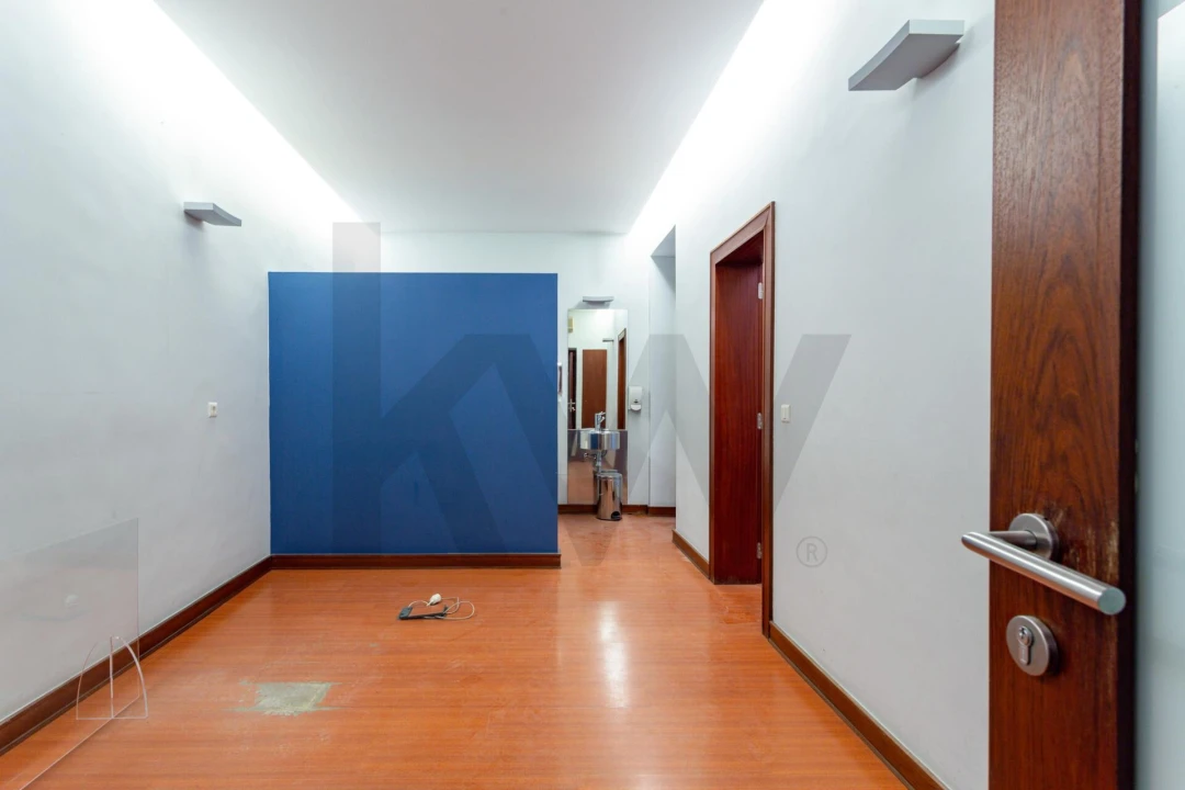 Apartamento T5 para Venda em Avenidas Novas Foto 26