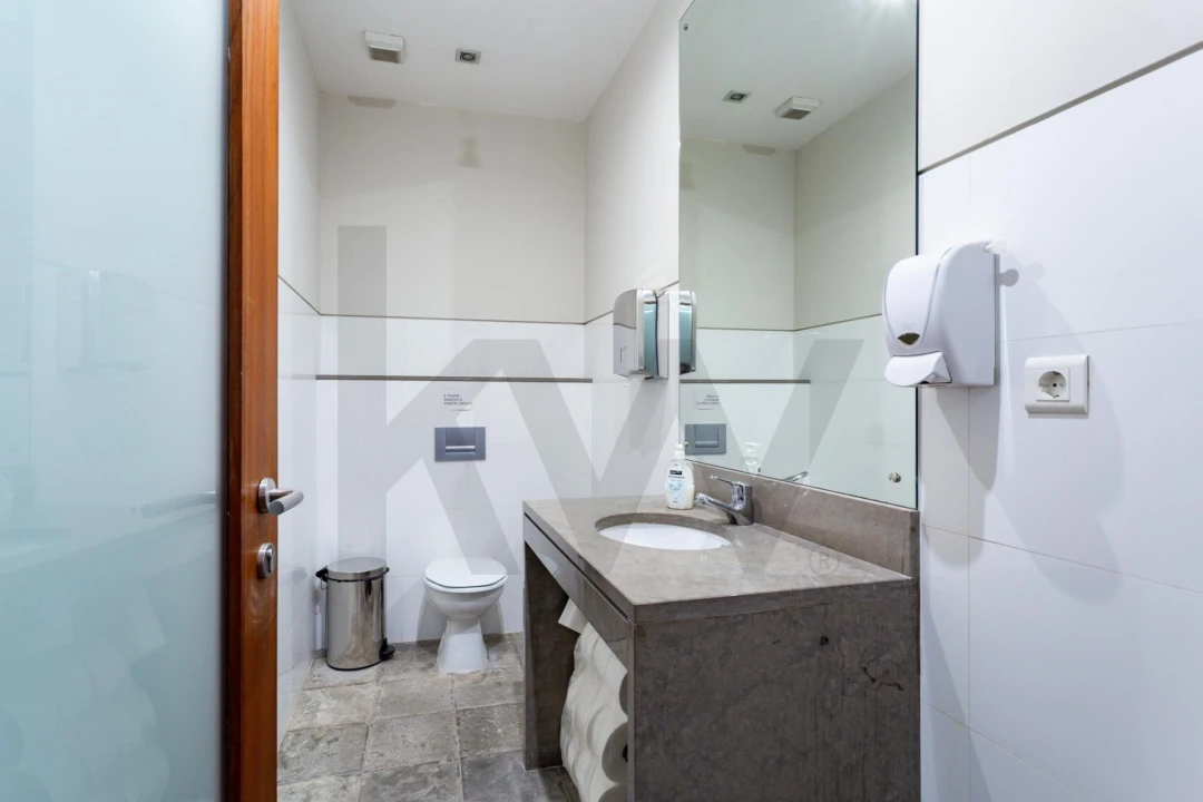 Apartamento T5 para Venda em Avenidas Novas Foto 31