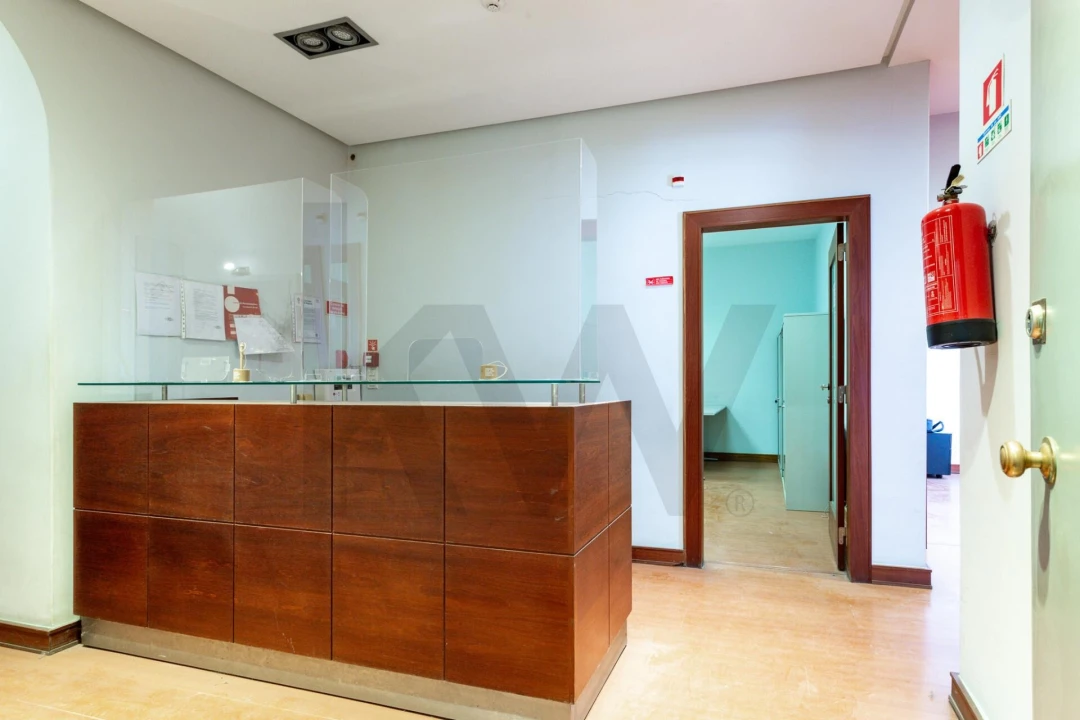 Apartamento T5 para Venda em Avenidas Novas Foto 2