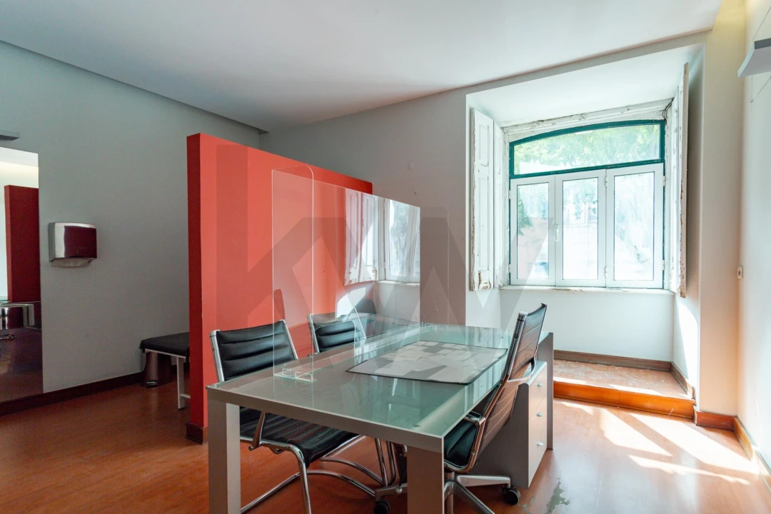 Apartamento T5 para Venda em Avenidas Novas Foto 6
