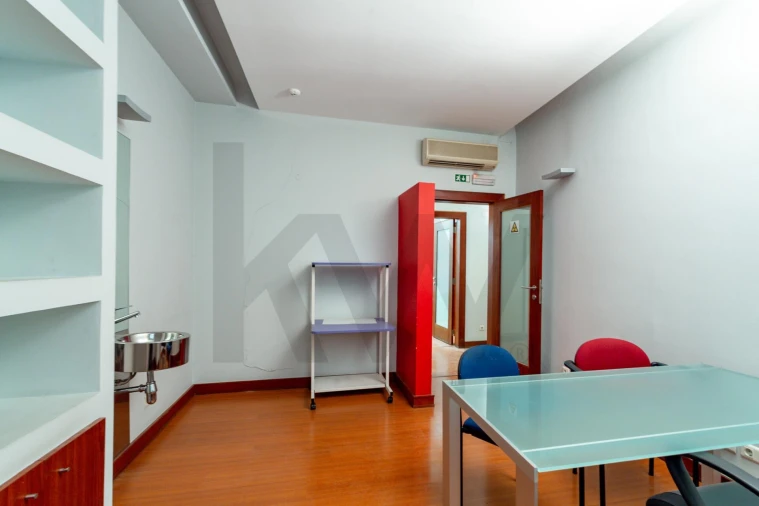 Apartamento T5 para Venda em Avenidas Novas Foto 20