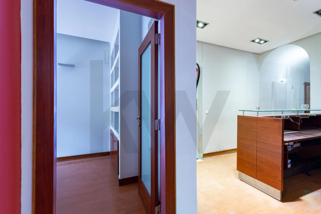 Apartamento T5 para Venda em Avenidas Novas Foto 14