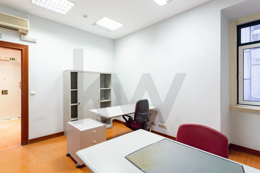 Apartamento T5 para Venda em Avenidas Novas Foto 17