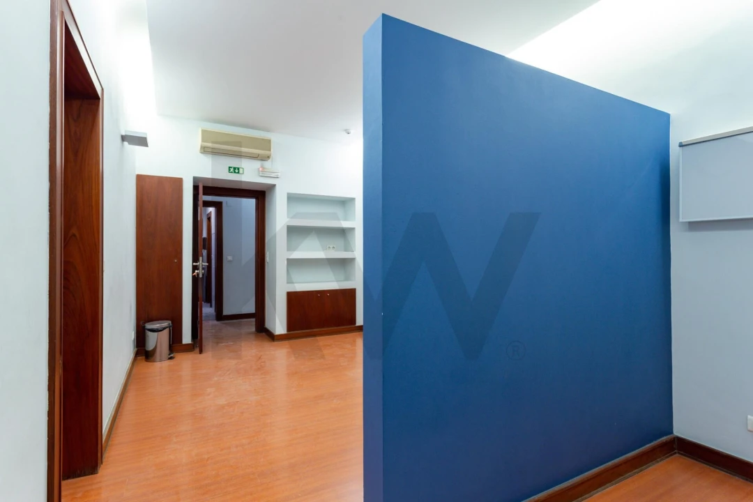 Apartamento T5 para Venda em Avenidas Novas Foto 28