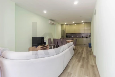 Apartamento T3 para Venda em Mafamude e Vilar do Paraíso