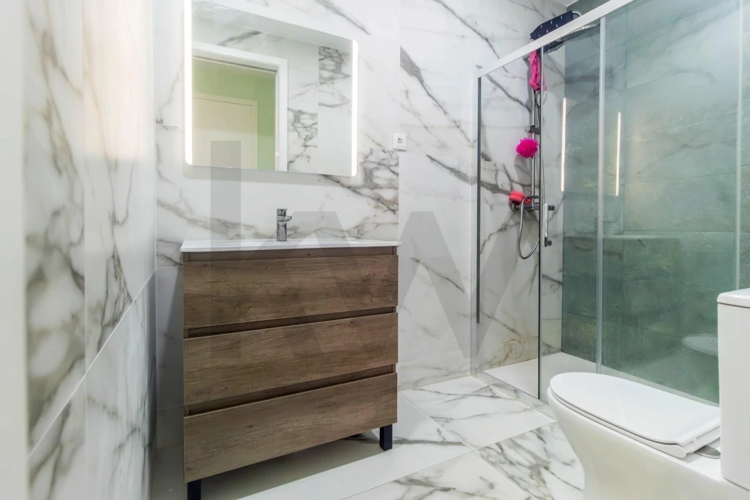 Apartamento T3 para Venda em Mafamude e Vilar do Paraíso Foto 5