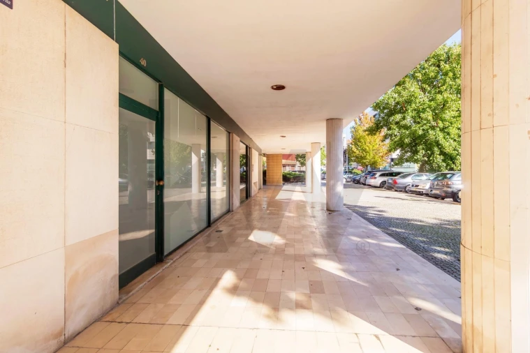 Apartamento T3 para Venda em Mafamude e Vilar do Paraíso Foto 29