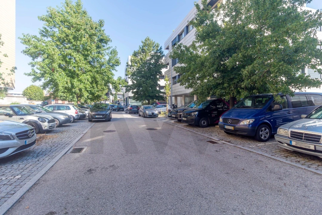 Apartamento T3 para Venda em Mafamude e Vilar do Paraíso Foto 32