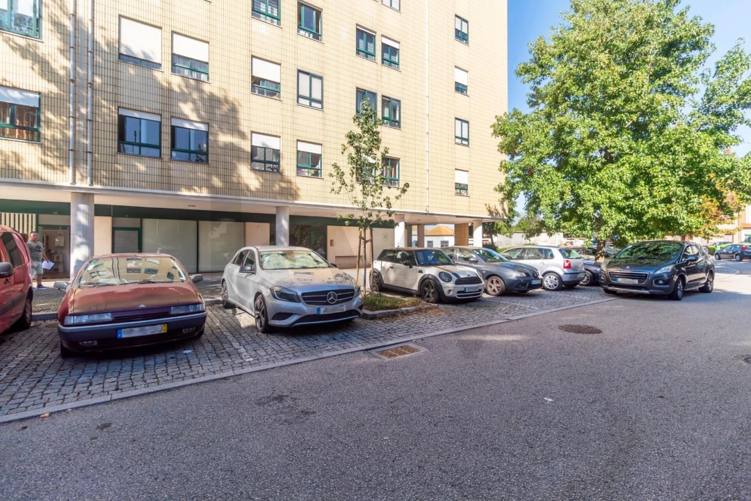 Apartamento T3 para Venda em Mafamude e Vilar do Paraíso Foto 31