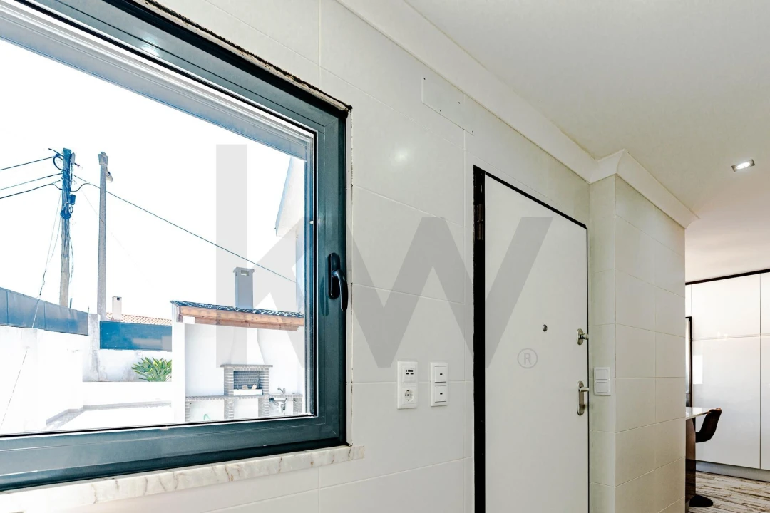 Moradia T5 para Venda em São Domingos de Rana Foto 24