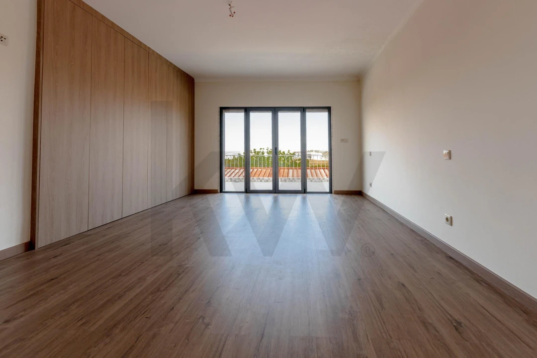 Moradia T5 para Venda em São Domingos de Rana Foto 32