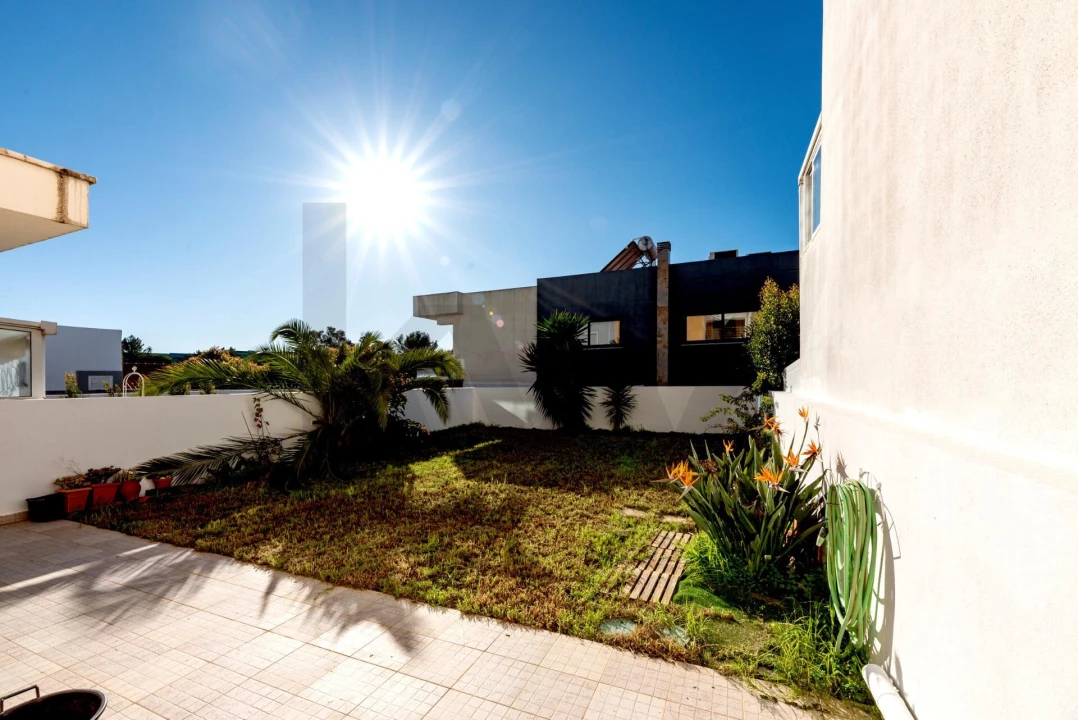 Moradia T5 para Venda em Alcabideche Foto 39