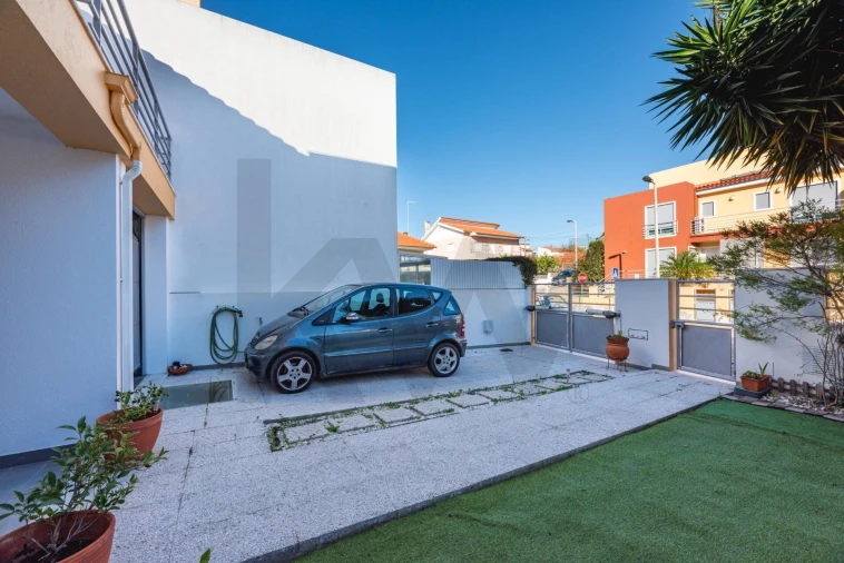 Moradia T5 para Venda em Alcabideche Foto 43