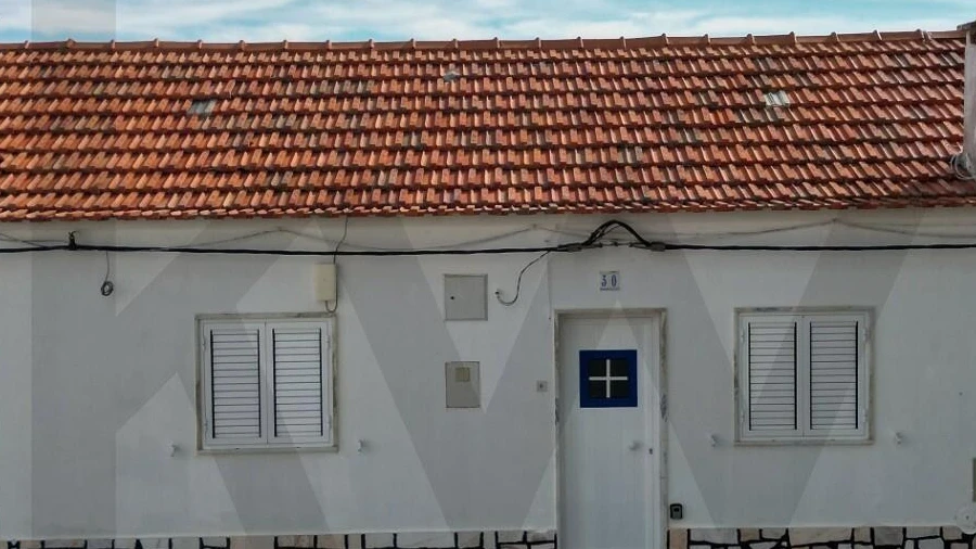 Moradia T2 para Venda em Santa Maria do Castelo e Santiago e Santa Susana