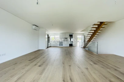 Moradia T3 para Venda em Gondifelos, Cavalões e Outiz