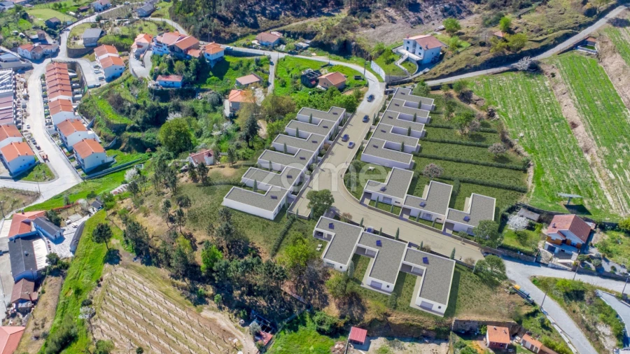 Terreno para Venda em Louredo