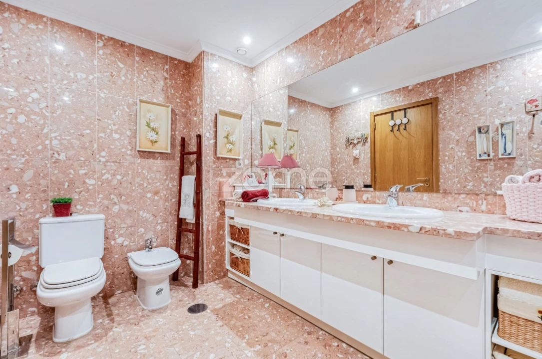Apartamento T2 para Venda em São Felix da Marinha Foto 18