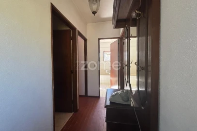 Moradia T2 para Venda em Campelo e Ovil