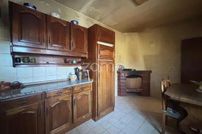 Moradia T2 para Venda em Campelo e Ovil