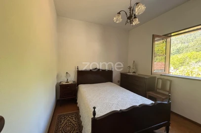 Moradia T2 para Venda em Campelo e Ovil