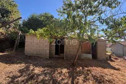 Moradia T2 para Venda em Campelo e Ovil