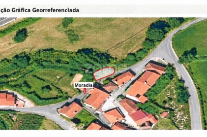 Moradia T2 para Venda em Campelo e Ovil