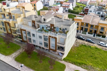 Apartamento T4 para Venda em Carcavelos e Parede