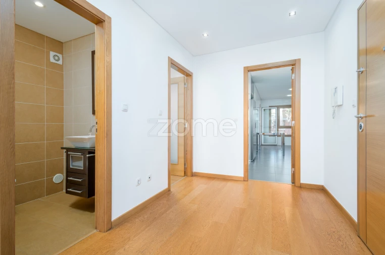 Apartamento T4 para Venda em Carcavelos e Parede Foto 7