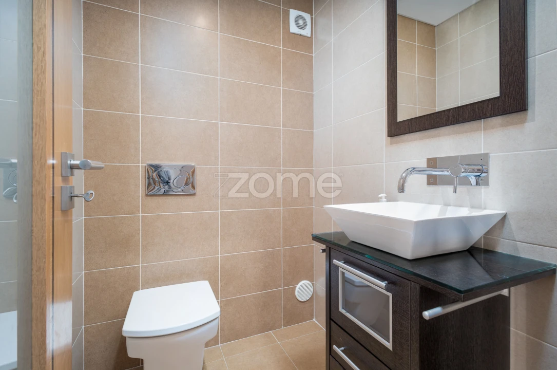 Apartamento T4 para Venda em Carcavelos e Parede Foto 12