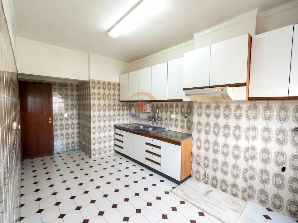 Apartamento T4 para Venda em União das Freguesias de Setúbal Foto 3