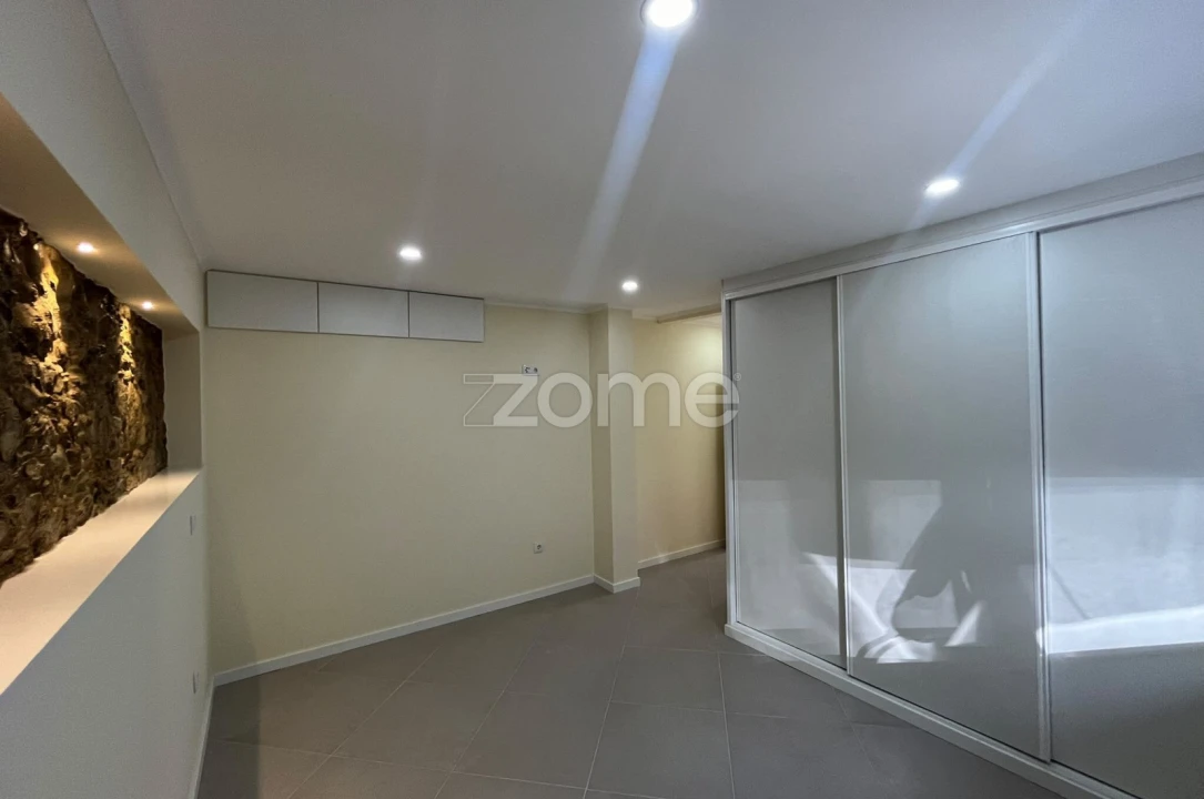 Moradia T3 para Venda em Casal Comba Foto 9