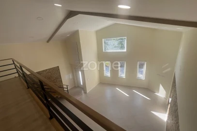 Moradia T3 para Venda em Casal Comba
