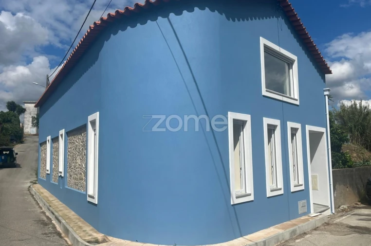 Moradia T3 para Venda em Casal Comba Foto 29