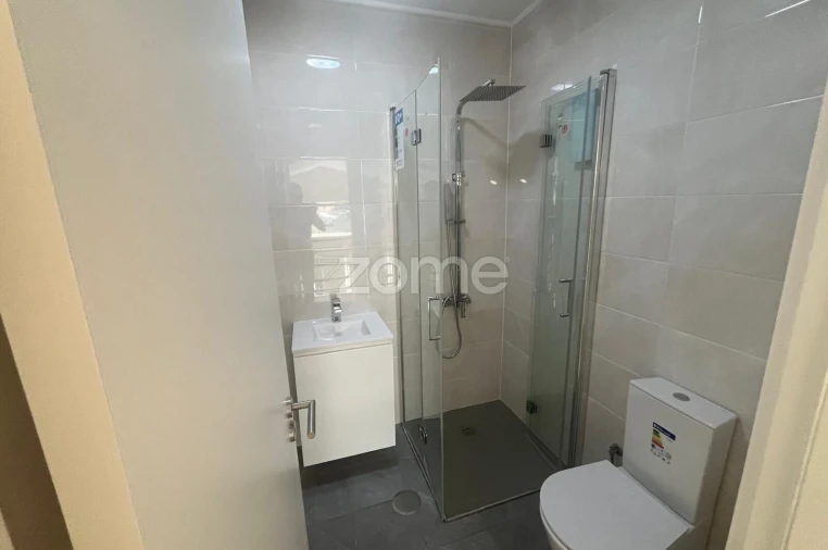Moradia T3 para Venda em Casal Comba Foto 25