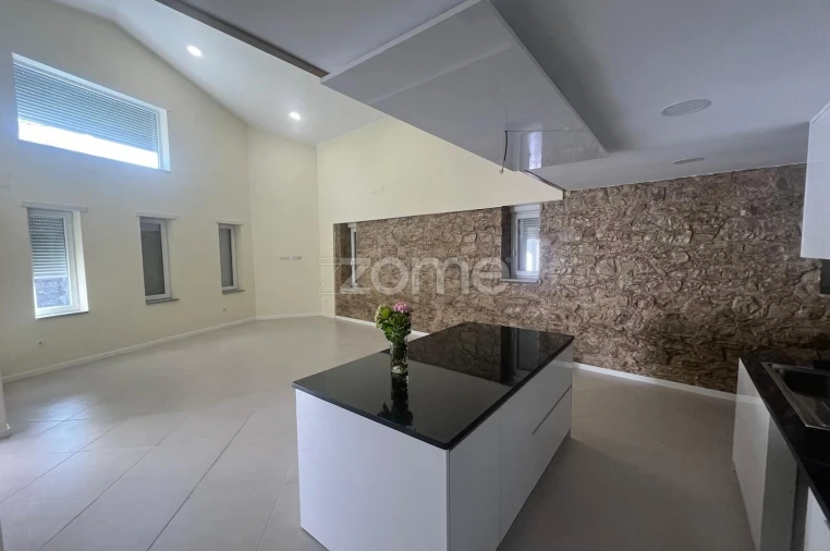 Moradia T3 para Venda em Casal Comba Foto 17