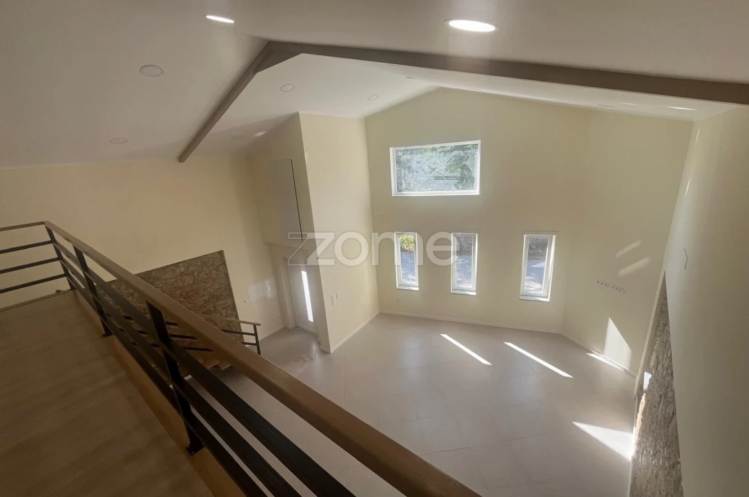 Moradia T3 para Venda em Casal Comba Foto 22