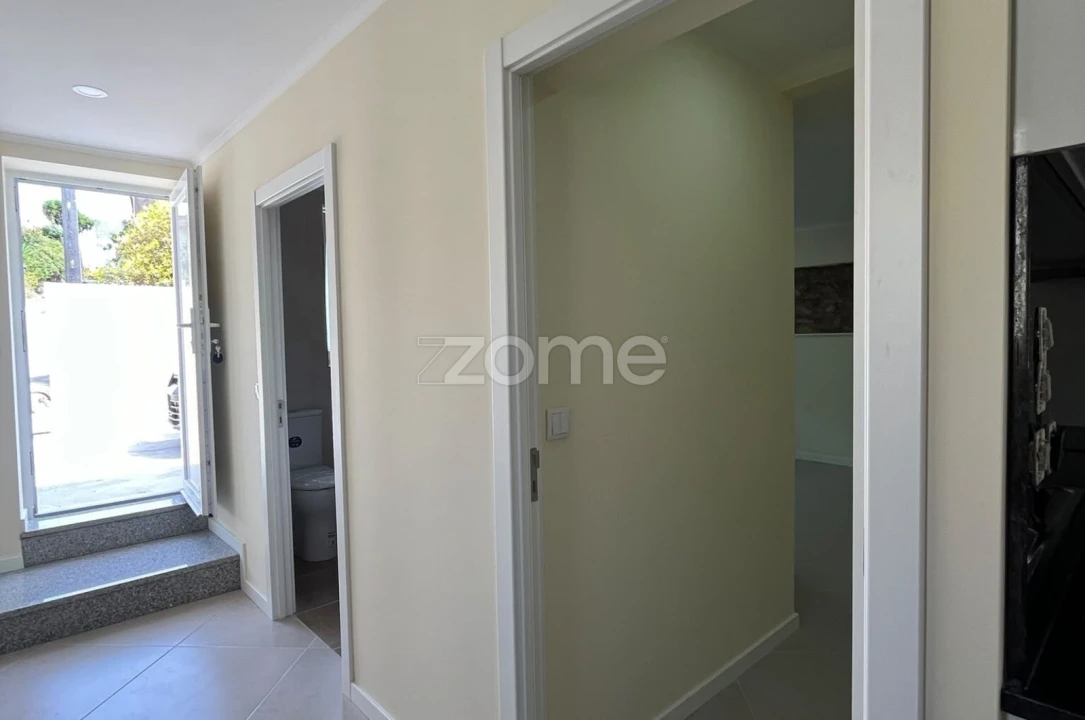 Moradia T3 para Venda em Casal Comba Foto 26