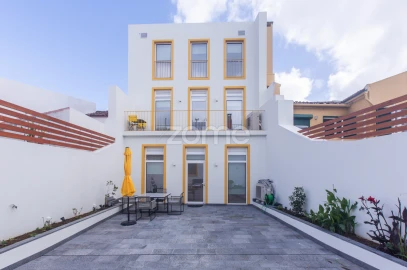 Moradia T2 para Venda em Ponta Delgada (São José)