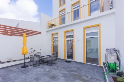 Moradia T2 para Venda em Ponta Delgada (São José)