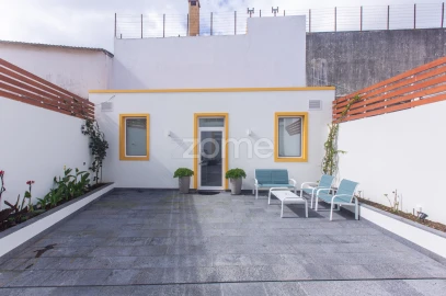 Moradia T2 para Venda em Ponta Delgada (São José)
