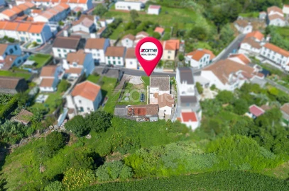 Moradia T4 para Venda em Santo Antonio