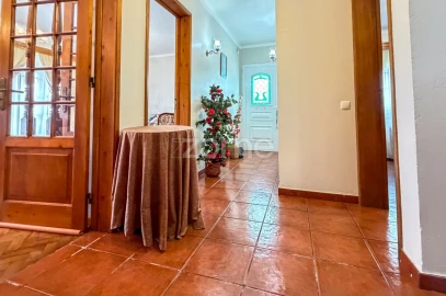 Moradia T4 para Venda em Santo Antonio