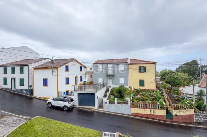 Moradia T4 para Venda em Santo Antonio