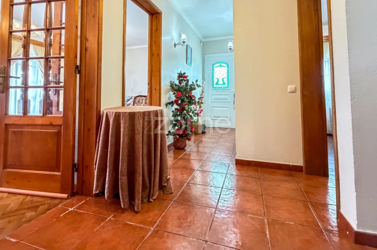 Moradia T4 para Venda em Santo Antonio Foto 4