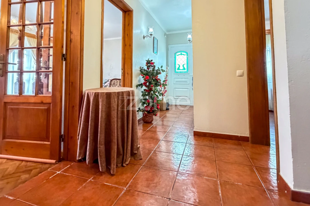 Moradia T4 para Venda em Santo Antonio Foto 4