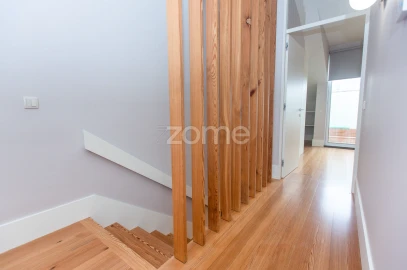 Apartamento T2 para Arrendamento em Ponta Delgada (São José)