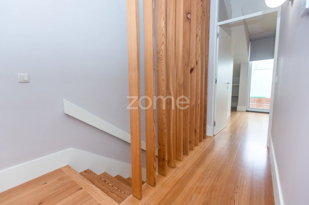Apartamento T2 para Arrendamento em Ponta Delgada (São José) Foto 8